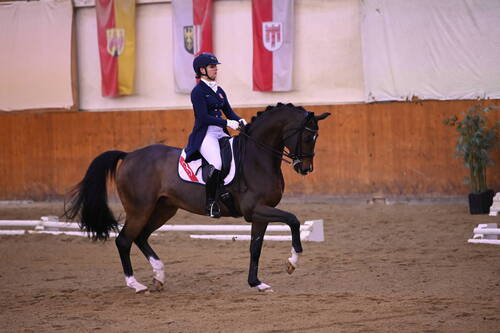 IMG-20191124_Estelle Wettstein gewinnt mit QUATERBOY den GP U25 am CDN Weikersdorf 2019