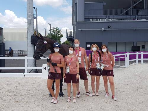 OS Tokyo: Estelle Wettstein und West Side Story - 3 / VetCheck 23.7. (Bild: Team Wettstein)